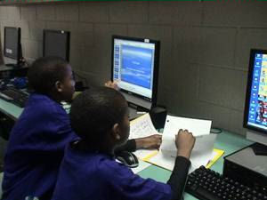 students using powerpoint